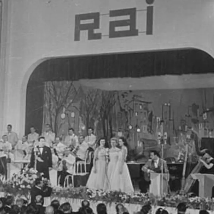 Il Festival di Sanremo e le sue iconiche scenografie: tra storia, comunicazione e design