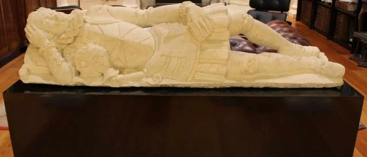 La statua del cavaliere Mansolini può tornare a casa: sparita da Reggio fu ritrovata a Parma grazie ad un film di Tornatore