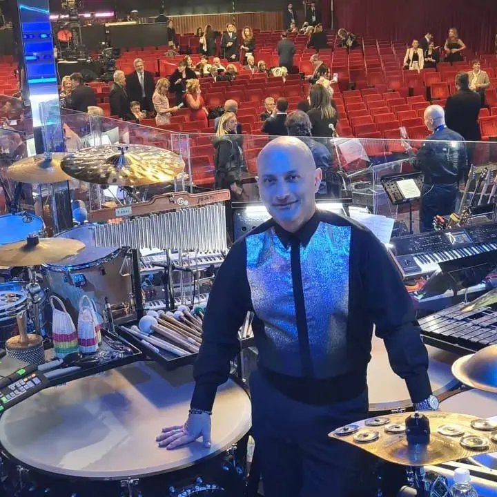 Il ritmo calabrese del percussionista Molinaro per la quarta volta sul palco dell’Ariston: «La Berté? Ha la grinta della nostra terra»