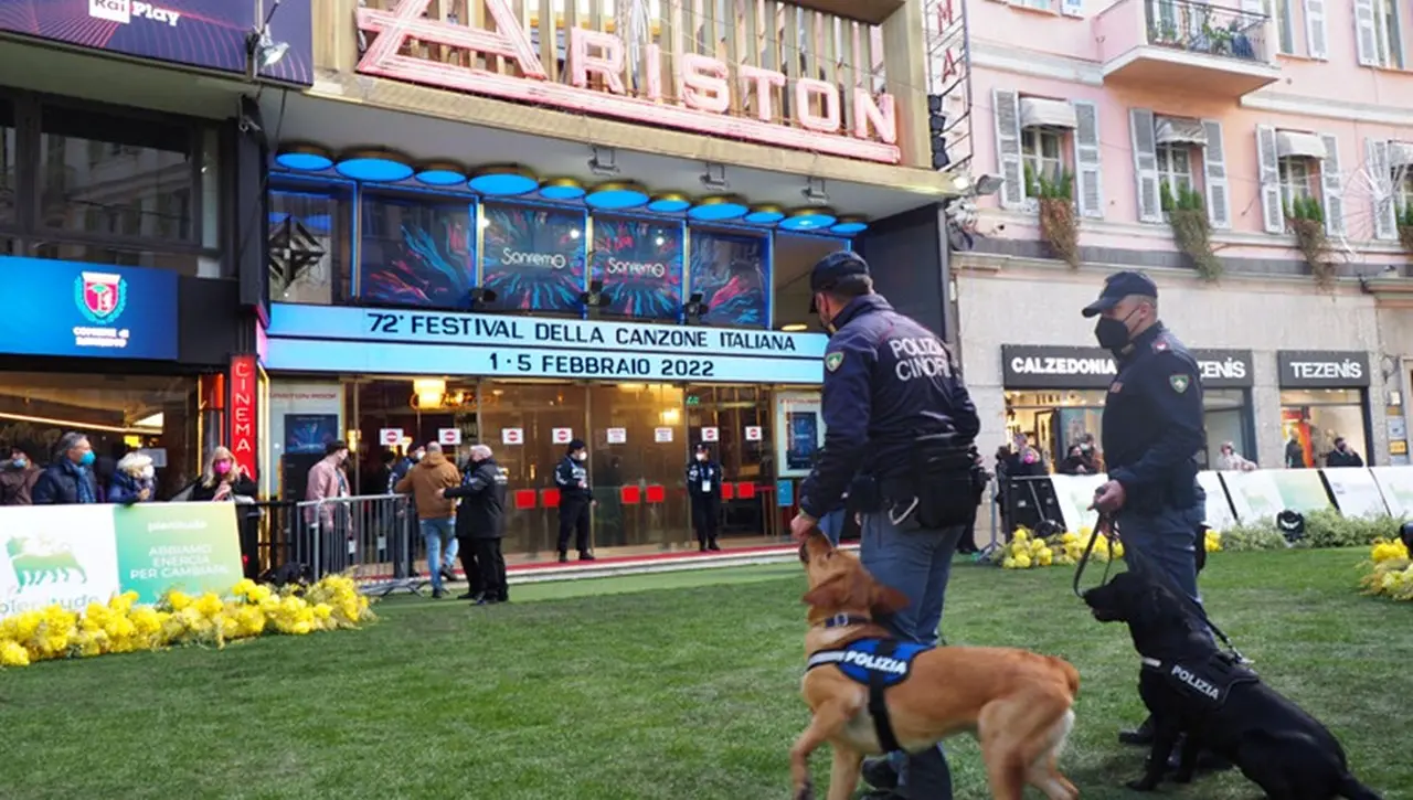 Sanremo, Festival e città blindati mentre la Dolce vita lentamente muore