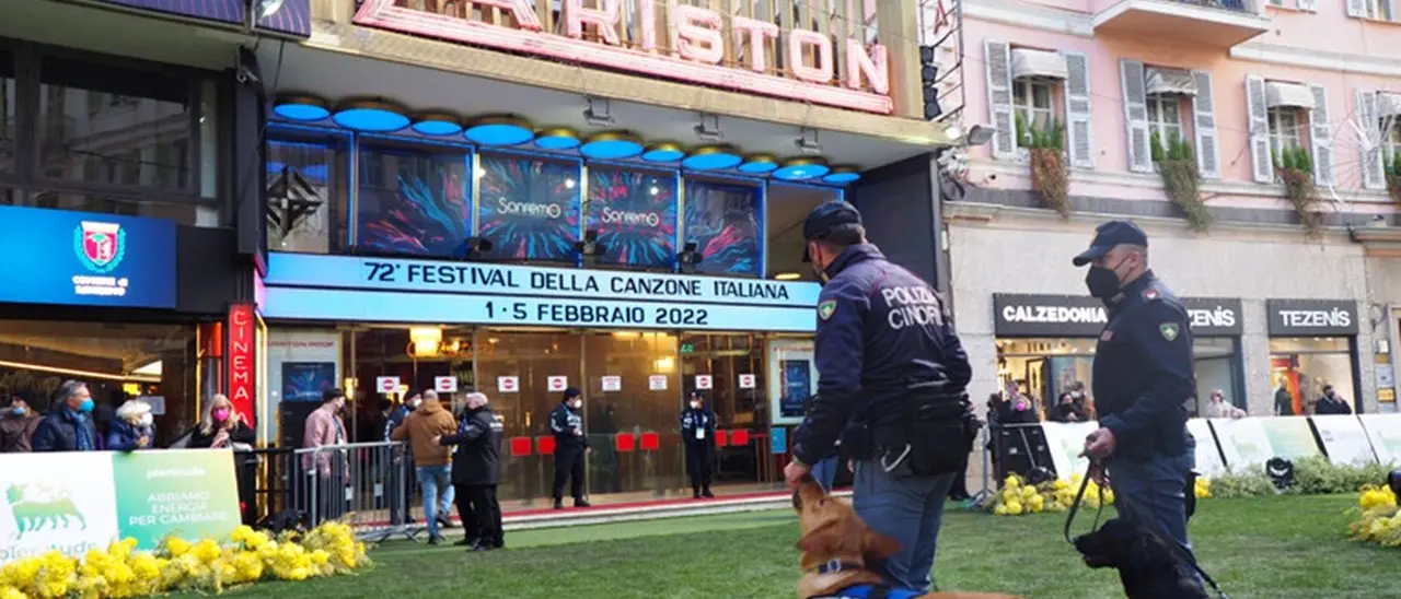 Sanremo, Festival e città blindati mentre la Dolce vita lentamente muore