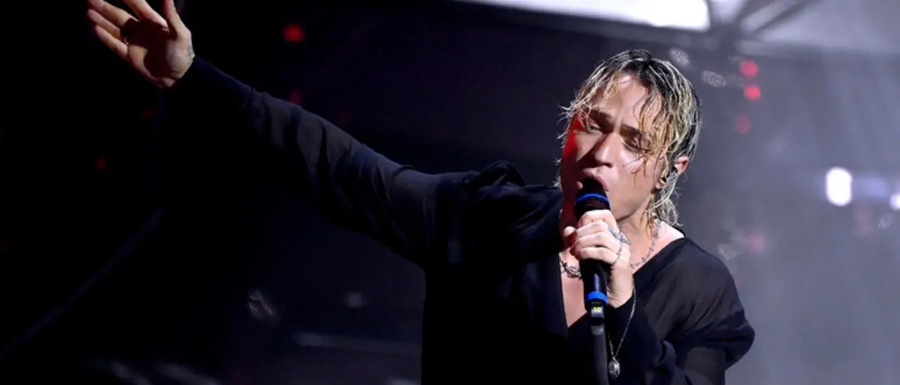 Roccella Summer Festival 2025, entra nel vivo la programmazione al Teatro al Castello. Domani sera arriva Irama\n