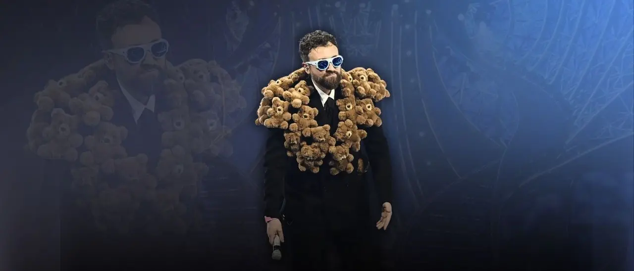 Sanremo, Dargen D’Amico: «C’è la guerra, non è più il momento di ballare e infischiarsene di tutto»