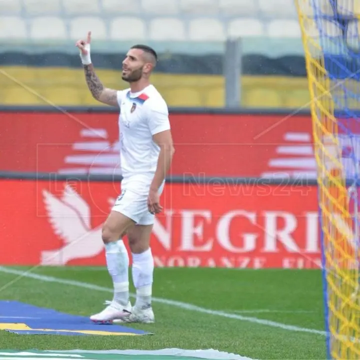 Cosenza, Tutino guida un branco di Lupi. A Modena segna il gol dell’1-1 finale
