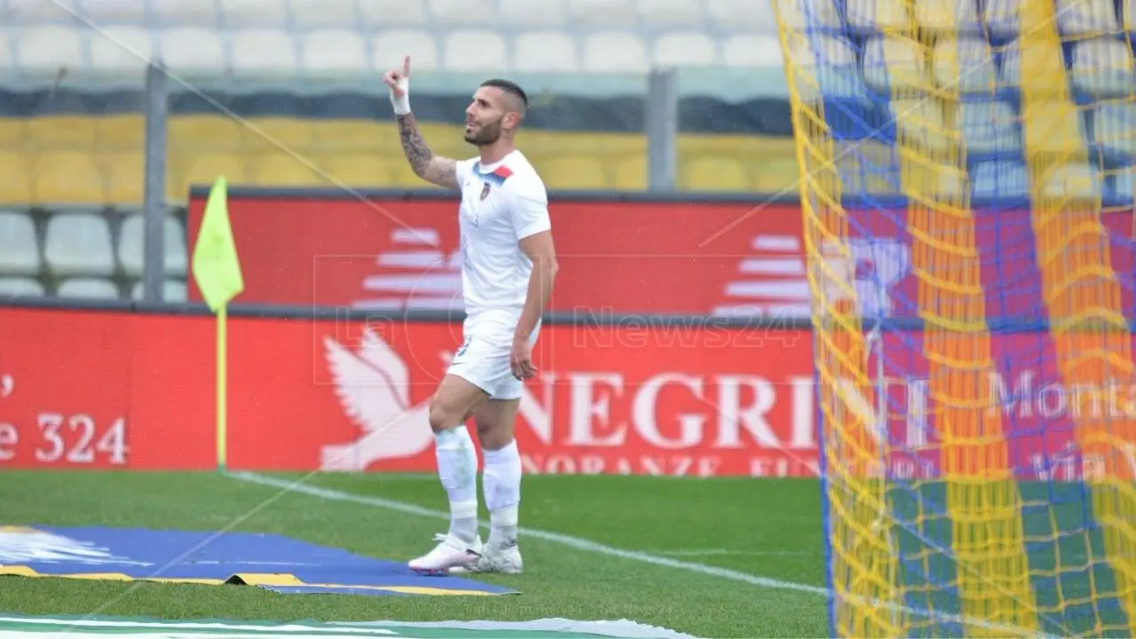 Cosenza, Tutino guida un branco di Lupi. A Modena segna il gol dell’1-1 finale