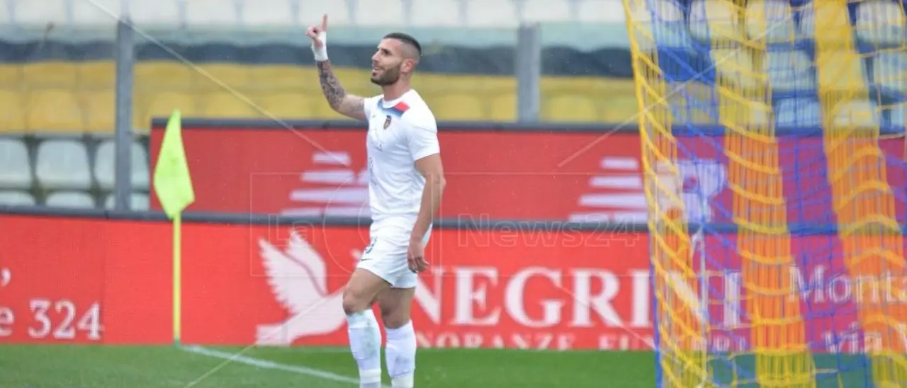 Cosenza, Tutino guida un branco di Lupi. A Modena segna il gol dell’1-1 finale