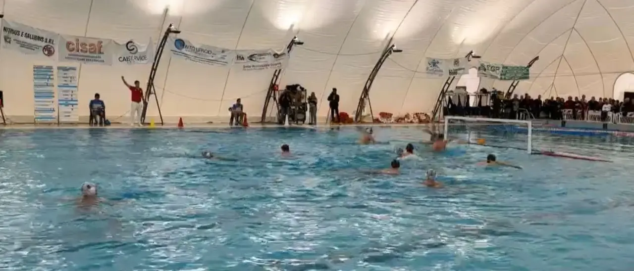 Pallanuoto, la Rari Nantes batte e stacca in classifica la Canottieri Napoli