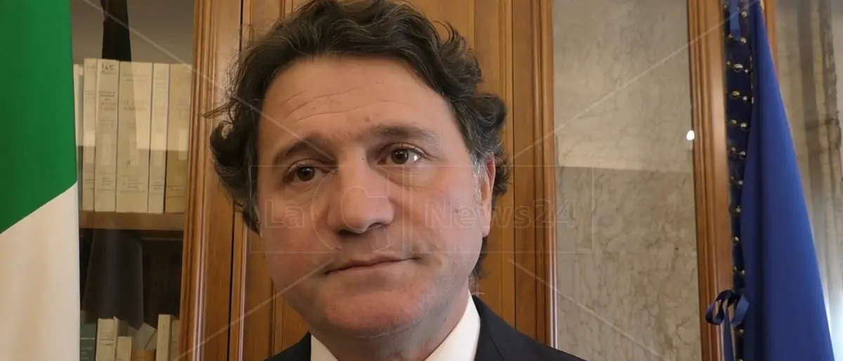 Autonomia differenziata, al via in Calabria le audizioni: «Se si trovano le risorse per i Lep quale Regione direbbe di no?»