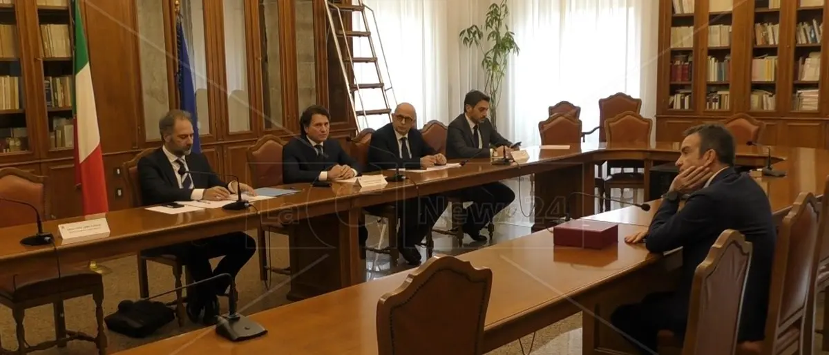 Autonomia differenziata, anche Occhiuto molla i freni: «Ci vogliono 80 miliardi. Se ci sono bene, altrimenti di che parliamo?»