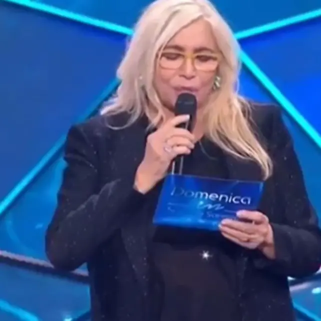 Sanremo, da opposizione e social pioggia di critiche a Rai e Venier dopo il “caso Ghali”: «Brutta pagina»
