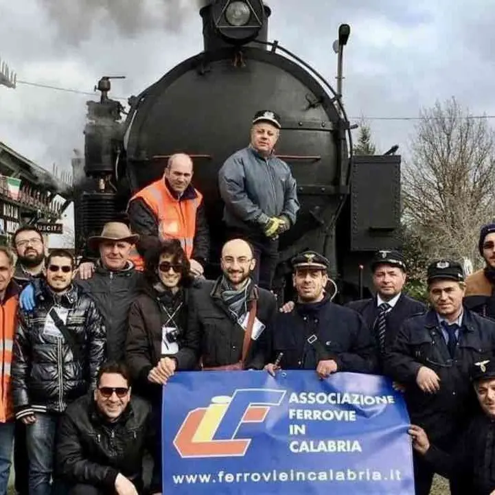 Lo storico treno a vapore della Sila finisce su un binario morto, Galati (Ferrovie in Calabria): «Dalla Regione solo silenzio»