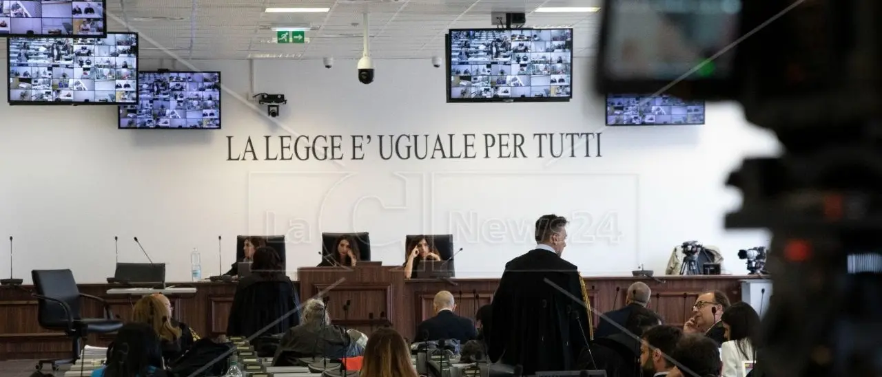 Reset, primo verdetto a Cosenza. Imputato prosciolto: non avrebbe potuto commettere reati di sua iniziativa