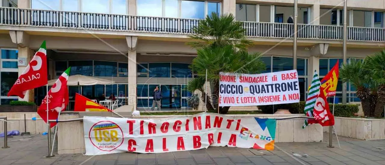 Tirocinanti, dopo l’approvazione dell’emendamento alla Camera i sindacati annullano la manifestazione a Lamezia