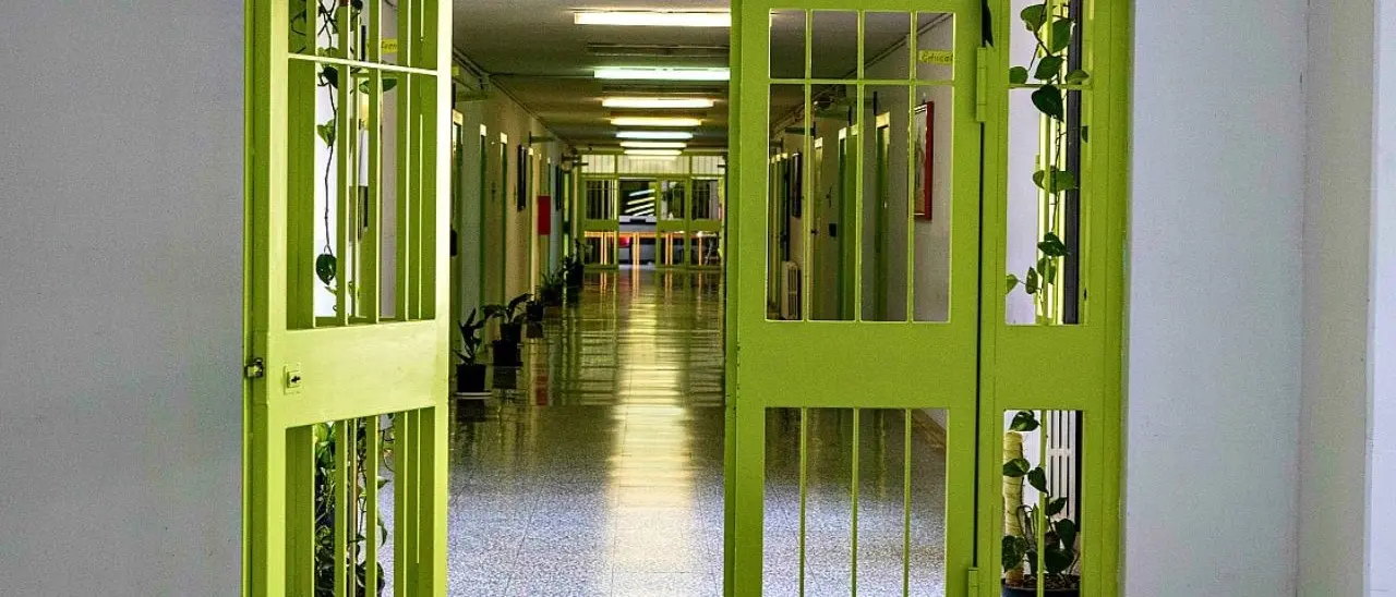 Pacchi senza controllo, metal detector rotti e troppe libertà: l’ispezione del 2022 che anticipava l’inchiesta sul carcere