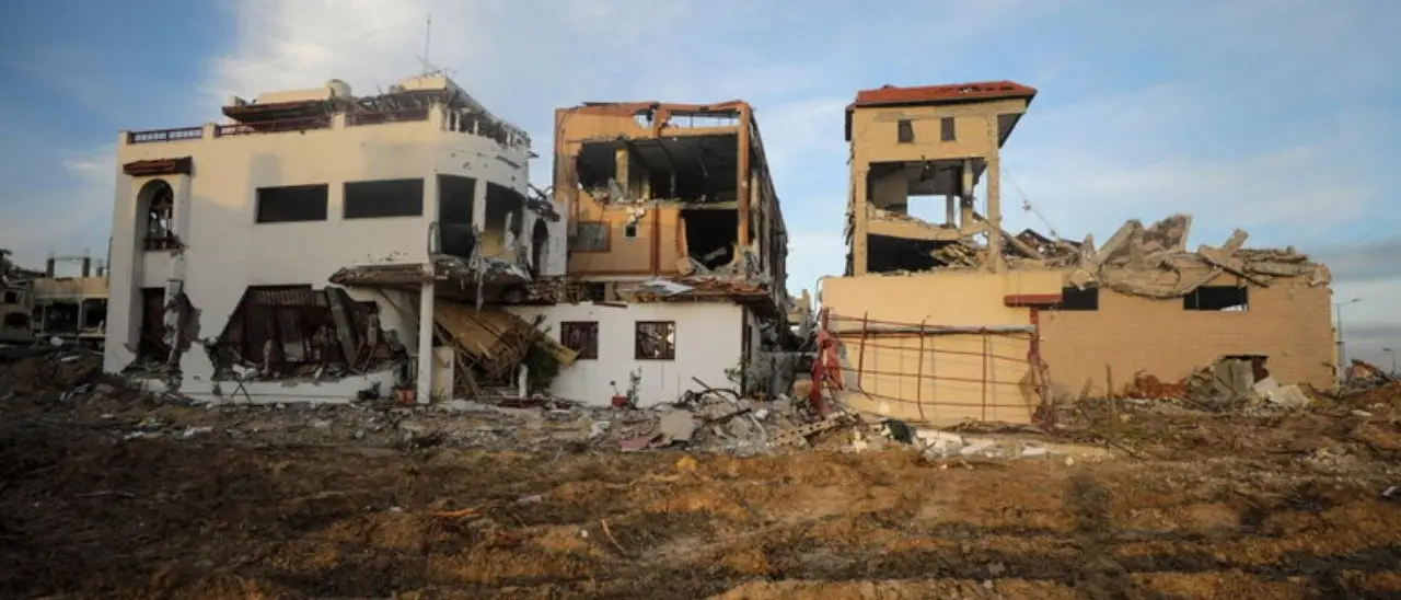 Gaza, almeno 12 morti in un raid israeliano in un campo profughi a Nuseirat