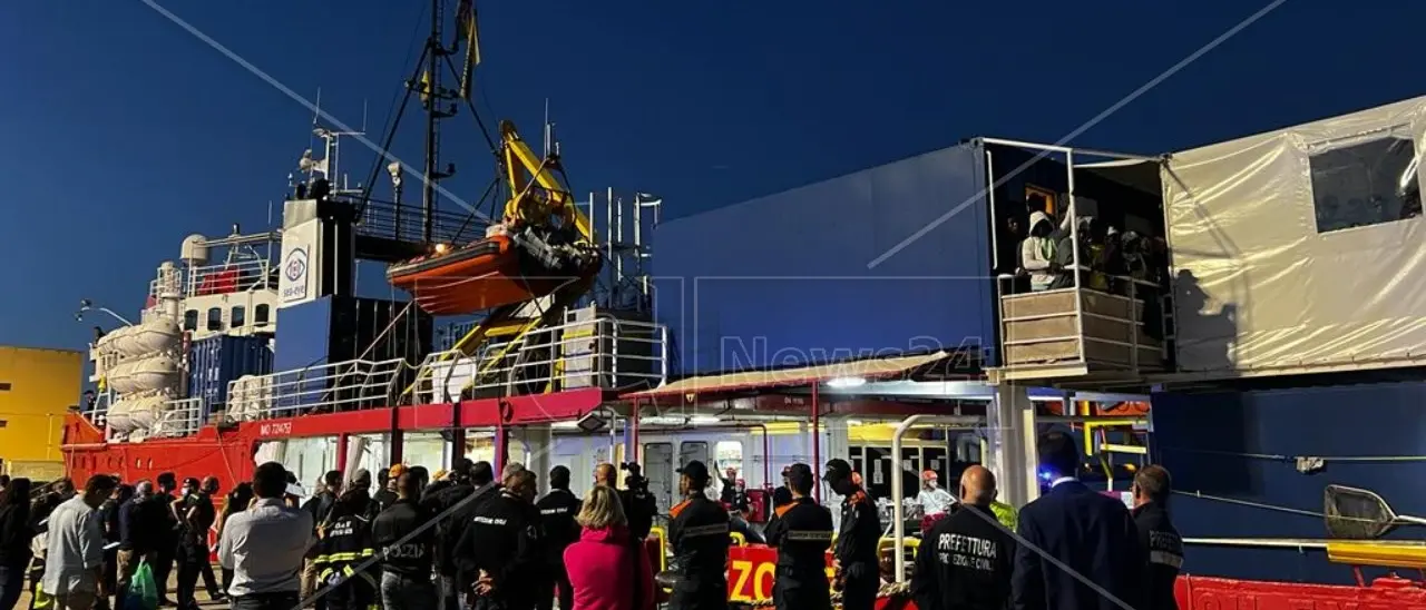 Traffico di migranti dal Pakistan, nuova inchiesta della Dda di Catanzaro sui mercanti di esseri umani