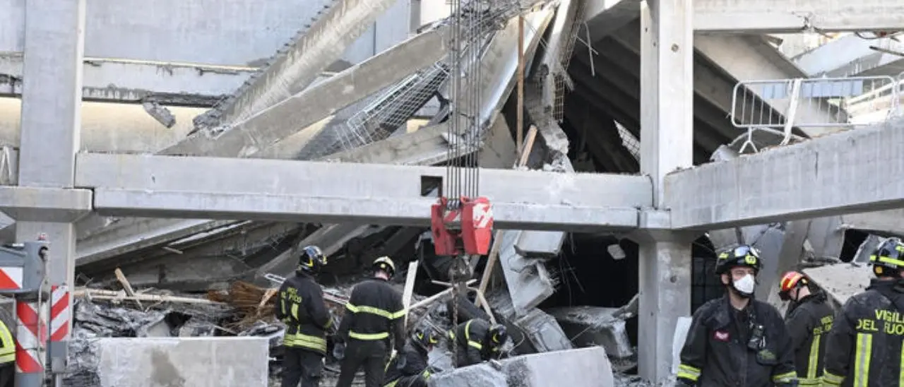 Salgono a 5 le vittime del crollo in un cantiere edile di Firenze. Oggi lutto regionale e cittadino