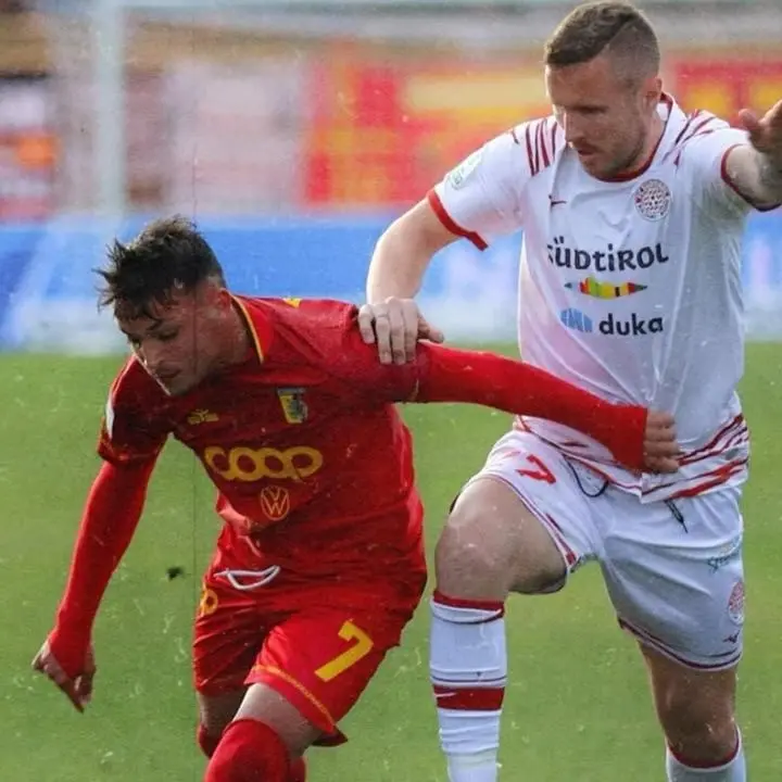 Il Catanzaro non va oltre il pari contro il Sudtirol: al Ceravolo è 2-2