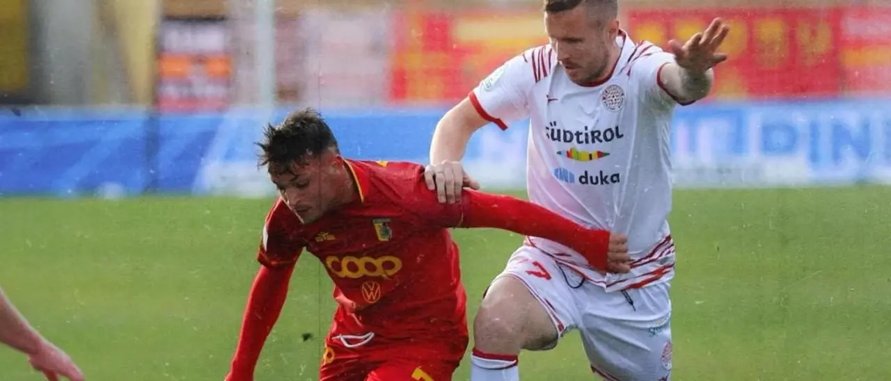 Il Catanzaro non va oltre il pari contro il Sudtirol: al Ceravolo è 2-2