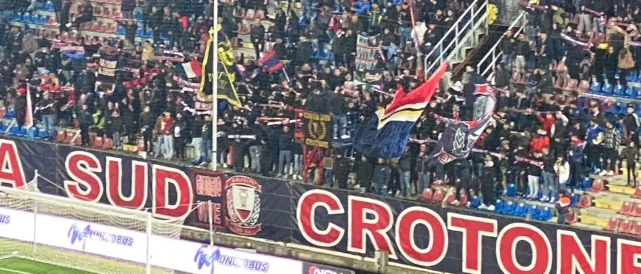 Gomez e Kanoute firmano una doppietta e Crotone-Taranto termina in pareggio: 2-2 allo Scida