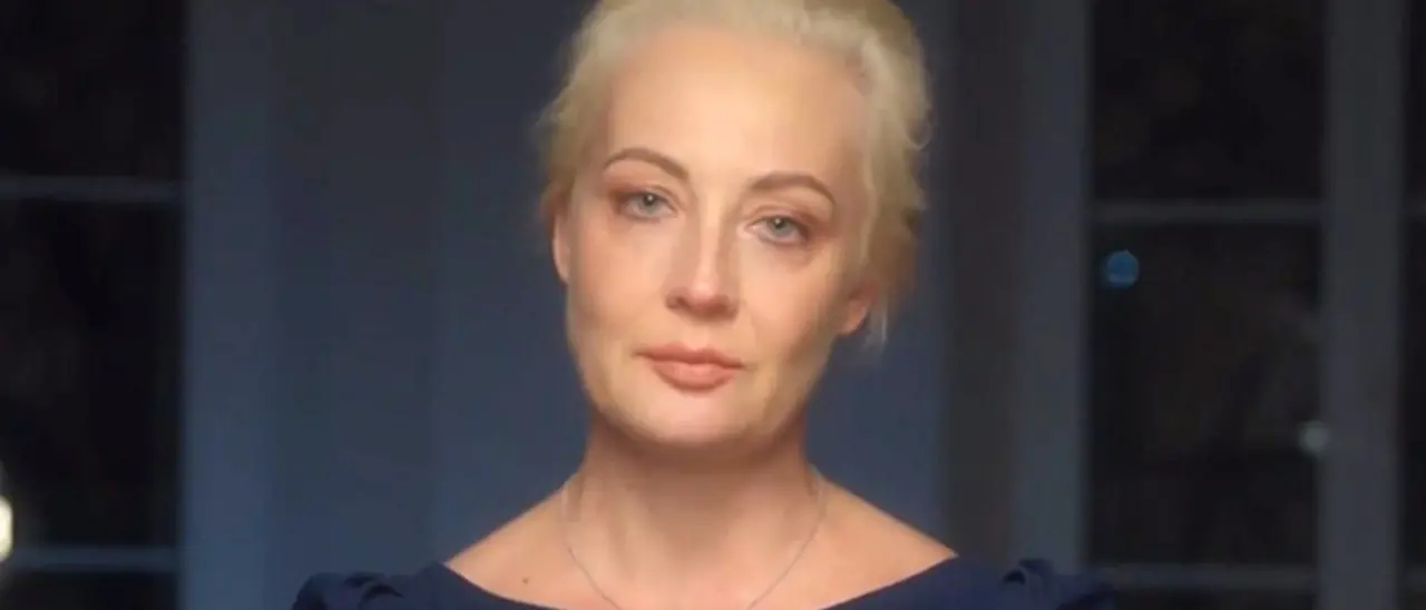 Morte Navalny, la moglie: «L’ha ucciso Putin, avvelenato con il Novichok. Continuerò il suo lavoro»