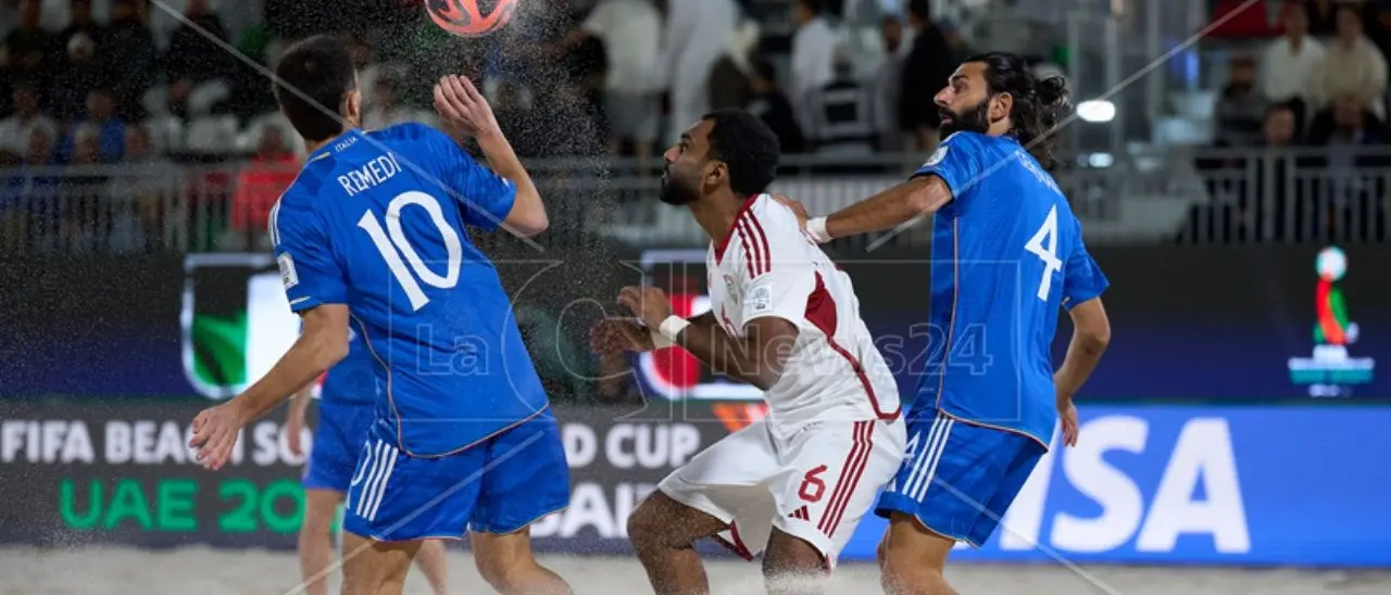 Mondiali di beach soccer, l’Italia ko ai rigori con gli Emirati Arabi ma passa comunque da prima nel girone