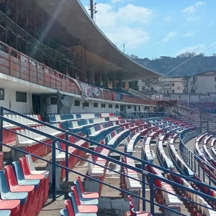 Cosenza, contro la Sampdoria riapre la storica Tribuna B scoperta: 2600 posti in più per i tifosi rossoblù