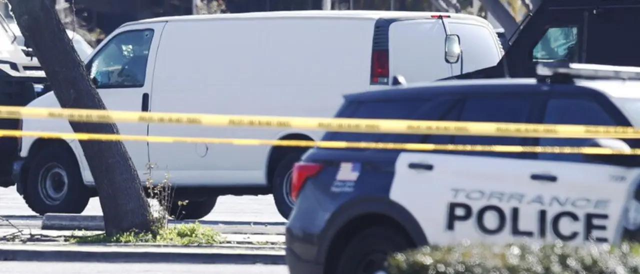 Los Angeles, minaccia la polizia con una forchetta di plastica: 36enne ucciso a colpi di pistola