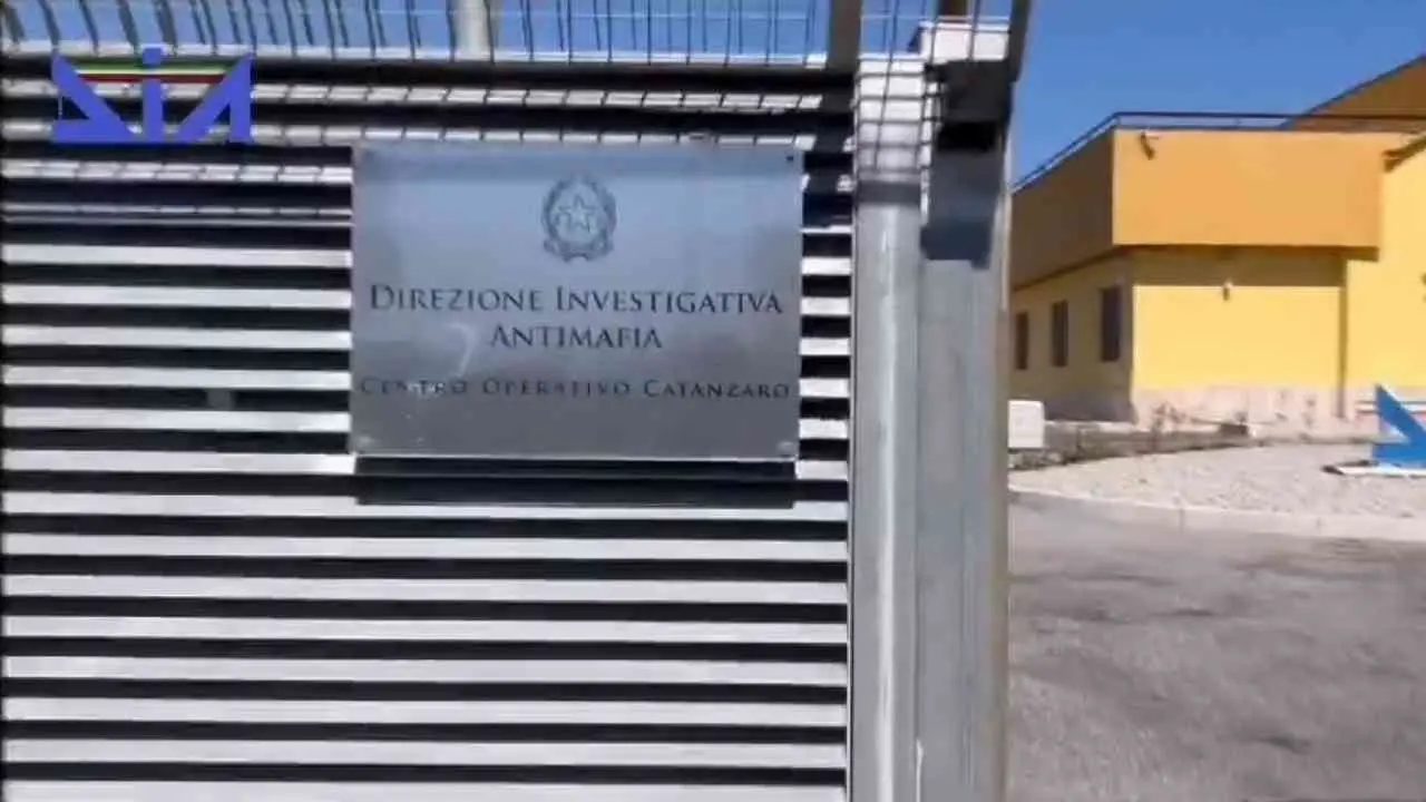 Catanzaro, sequestrati beni per oltre 2 milioni e mezzo di euro a presunti appartenenti alla ’ndrangheta