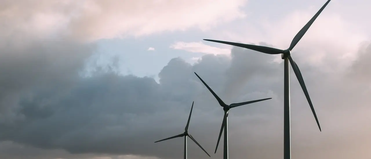 L’estorsione da 250mila al parco eolico di Vallefiorita pagata con carichi di cemento. L’ira del boss Bruno e la punizione per l’affiliato