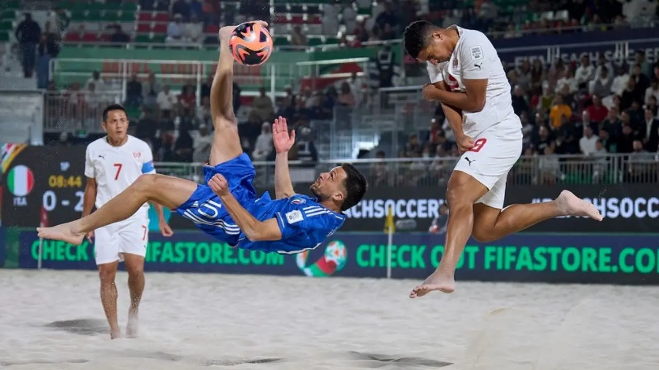 Mondiali di beach soccer, l’Italia si abbatte su Tahiti: gli Azzurri vincono 5-2 in rimonta e volano in semifinale