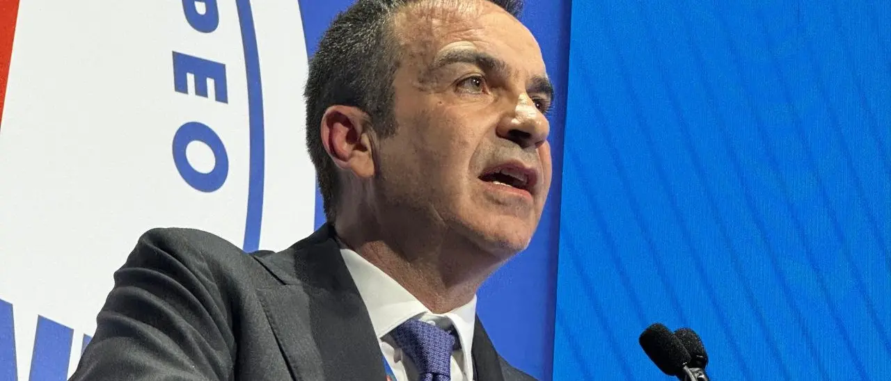 Occhiuto al Congresso di Forza Italia: «Spazio enorme tra Meloni e Schlein, lo occuperemo alle Europee»