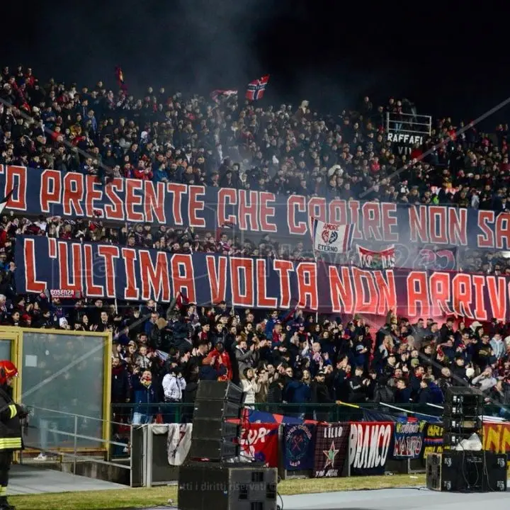 Cosenza, è già febbre da derby con il Catanzaro: staccati oltre tremila biglietti in meno di un’ora