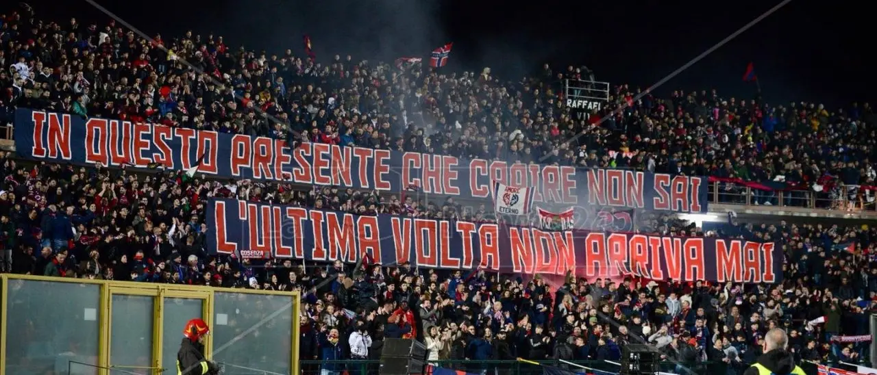 Cosenza, è già febbre da derby con il Catanzaro: staccati oltre tremila biglietti in meno di un’ora