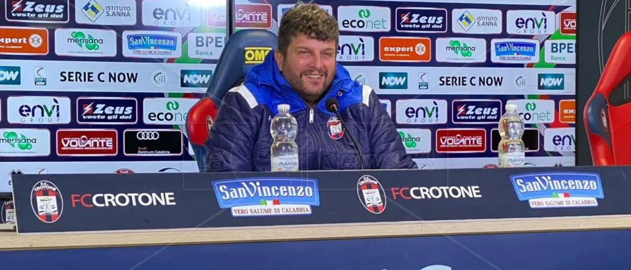 Foggia-Crotone, Baldini verso la sua prima partita in rossoblù: «Calciatori motivati, possiamo raggiungere traguardi importanti»