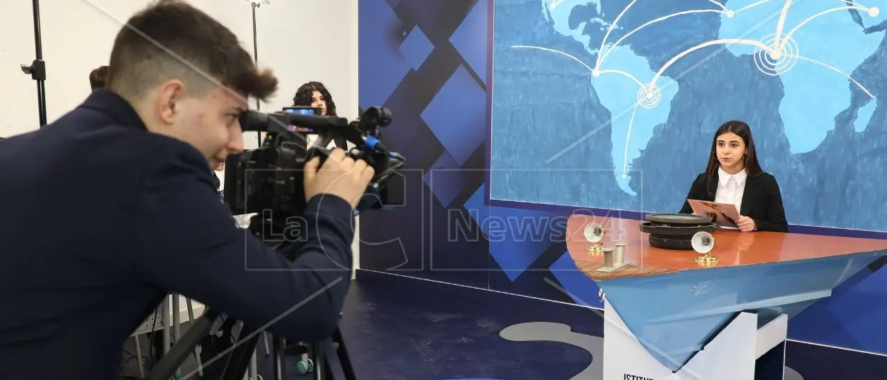 Tg Young, in onda oggi su LaC Tv la prima edizione del telegiornale dell’Istituto Vespucci di Vibo Marina