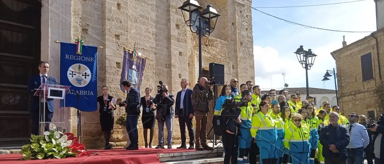 Occhiuto a Cutro a un anno dal naufragio: «Mediterraneo non può essere un cimitero, Calabria solidale con chi scappa da fame e guerre»