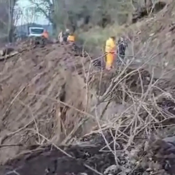 Tragedia nel Reggino, auto travolta da una frana lungo la strada che porta a Gambarie: muore un 56enne