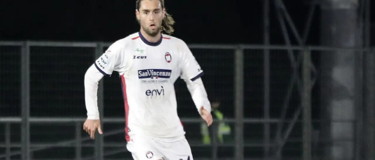 Serie C, Crotone ribaltato dal Foggia nel finale di match: allo Zaccheria i Satanelli vincono 2-1 in rimonta