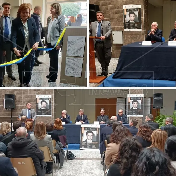 Al Tribunale di Lamezia la mostra dedicata al giudice ragazzino, il procuratore Curcio: «Abbiamo tutti un debito verso Livatino»