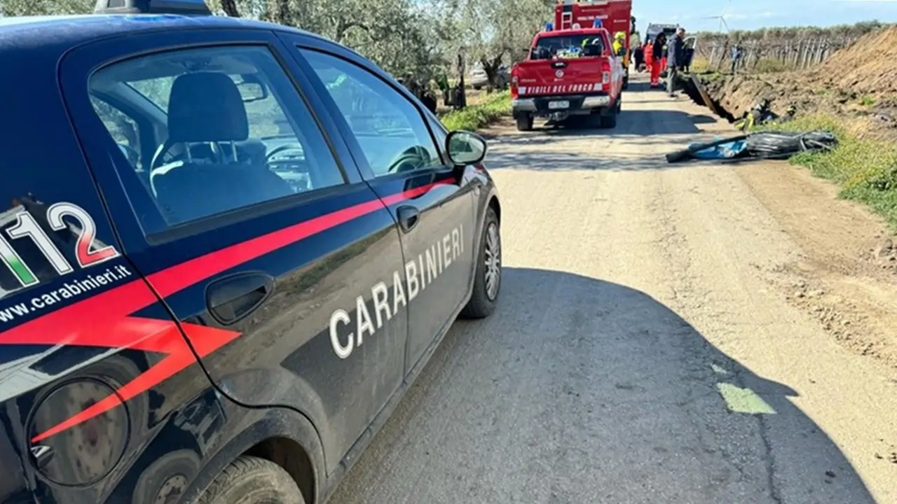 Terreno frana dopo uno scavo: operaio di 23 anni muore schiacciato nel Foggiano