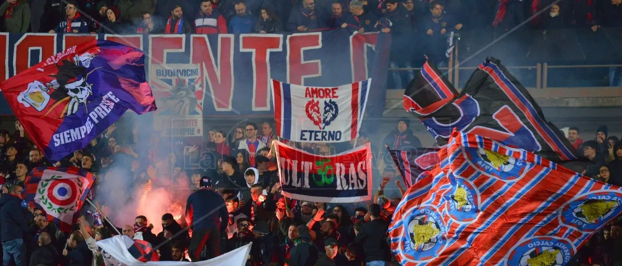 Cosenza-Catanzaro, il Marulla verso il sold-out: fino alle 20 di giovedì biglietti acquistabili solo dagli abbonati