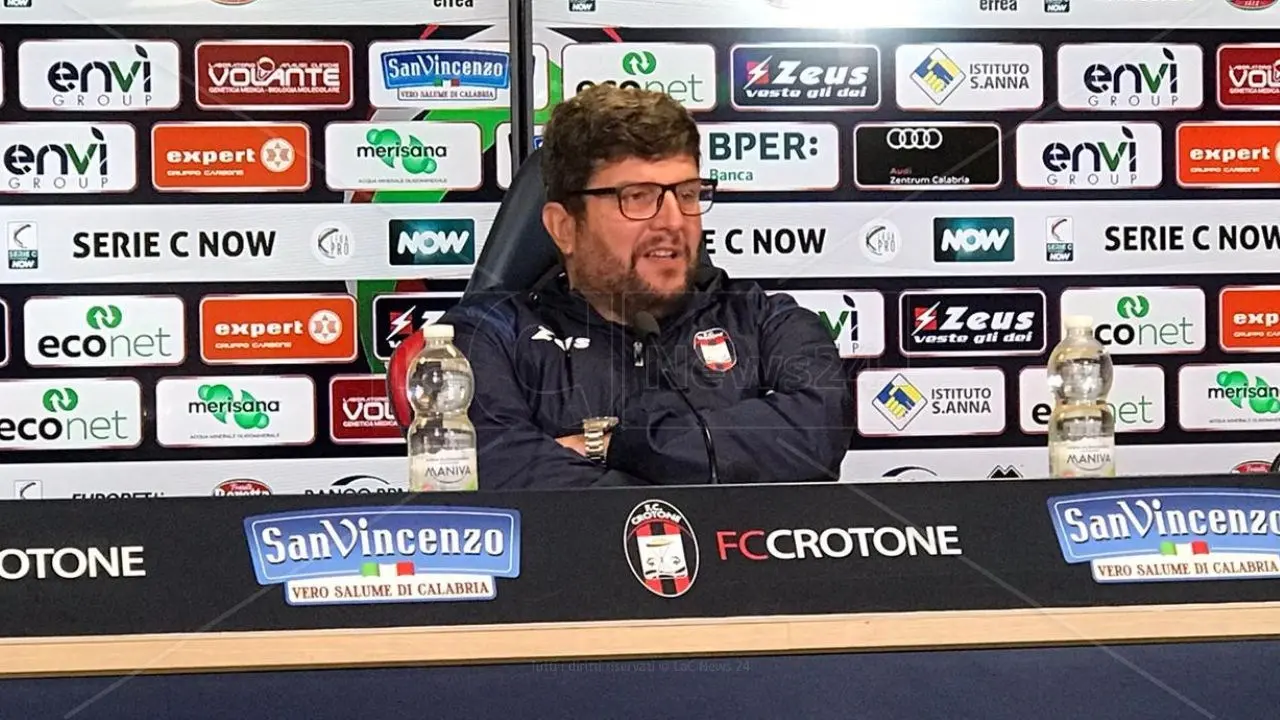 Crotone-Giugliano, mister Baldini verso la prima allo Scida: «Il risultato non conterebbe senza la prestazione»