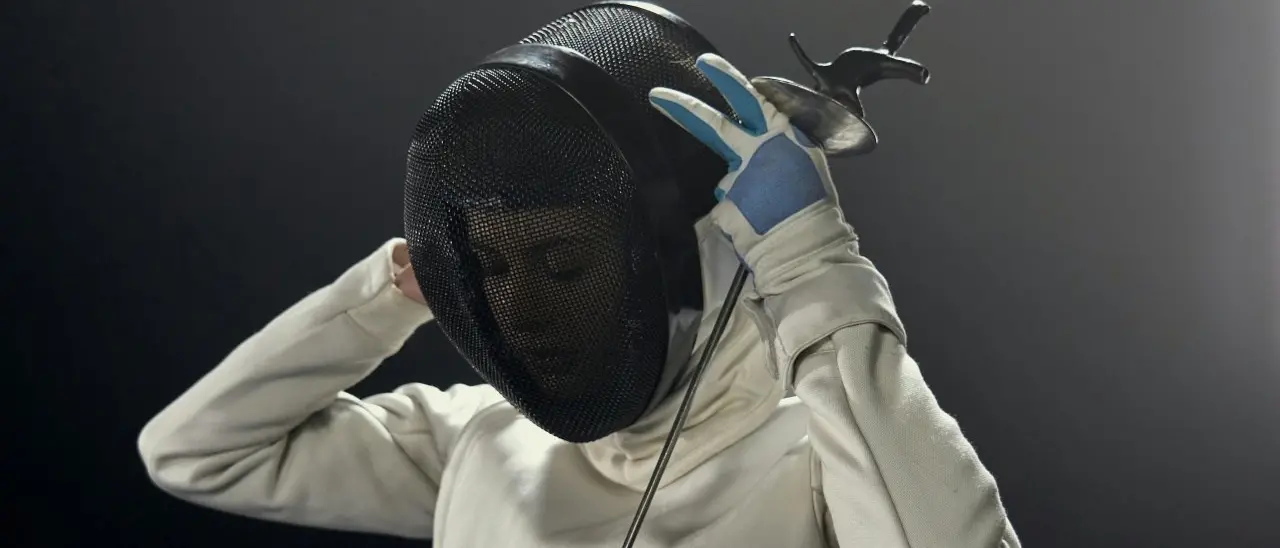 Campionessa di scherma 17enne stuprata da tre atleti durante un ritiro a Chianciano