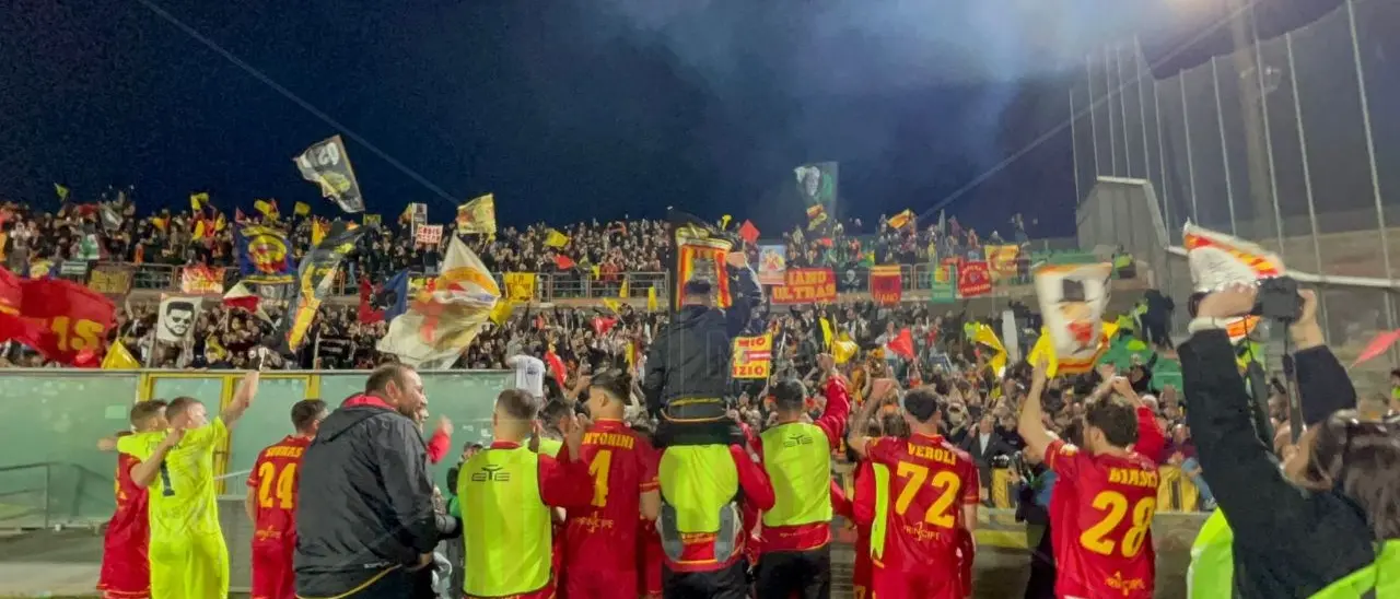 Cosenza-Catanzaro, la Calabria è giallorossa: prima Iemmello e poi Biasci per il definitivo 2 a 0