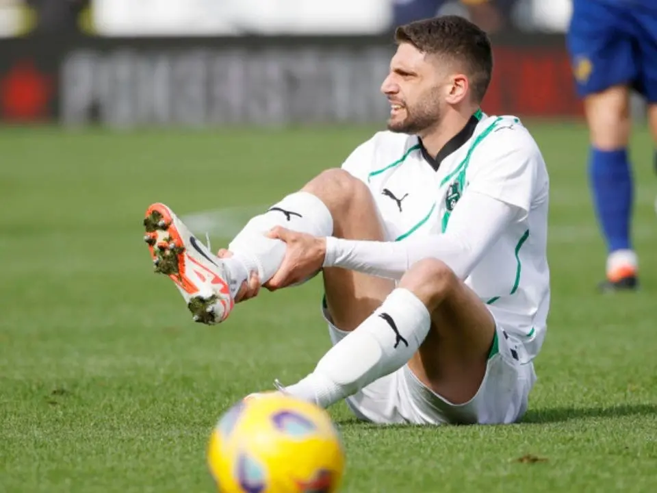 Grave infortunio per il calabrese Berardi: esce tra le lacrime, addio all’Europeo