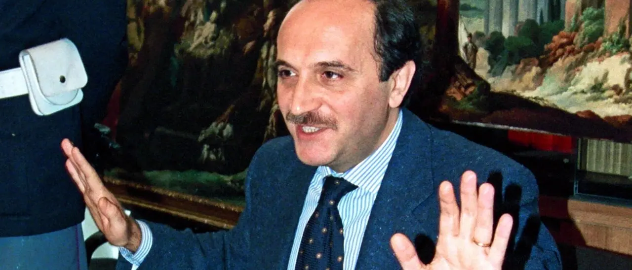 Diciannove anni fa la morte di Nicola Calipari: «Eroe calabrese, sia un esempio per tutti»