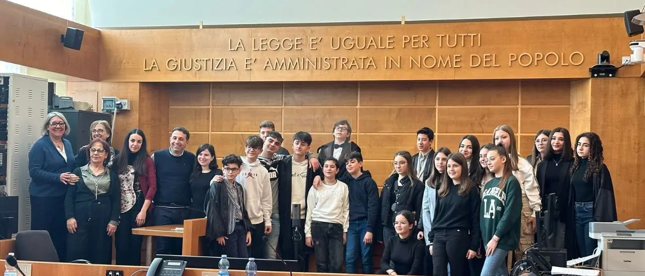 Un processo contro il bullismo, gli studenti di Nocera e Falerna vanno a scuola di legalità al Tribunale di Lamezia