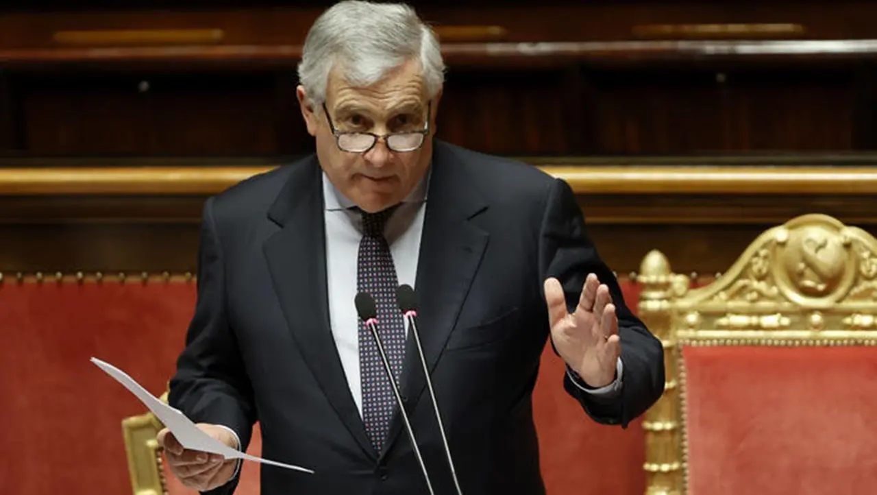 Via libera del Parlamento a tre missioni internazionali. Tajani: «Aspides solo difensiva, mai operazioni su terraferma»