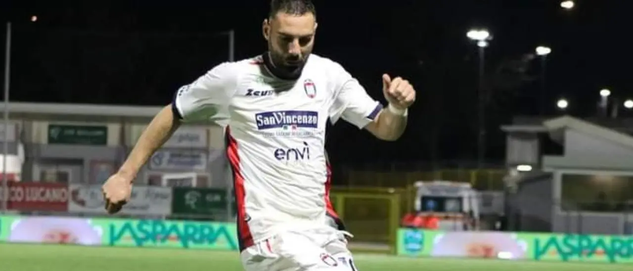 Messina-Crotone, basta il gol di Comi per riportare gli Squali alla vittoria: finale 0-1
